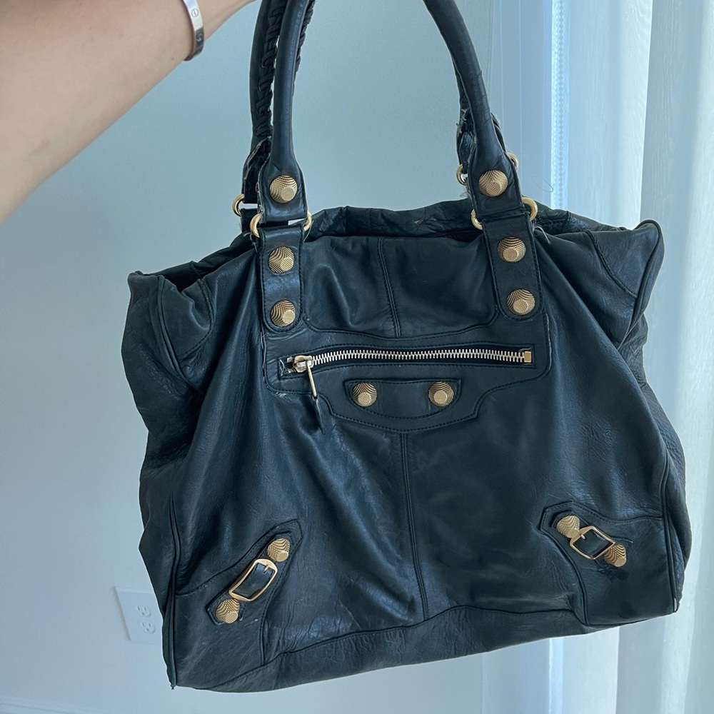 Balenciaga city bag extra large.
